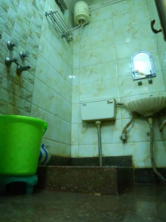 Hotel Ayesha Palace 델리 외부 사진